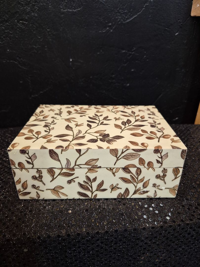 Leaf Wooden Box