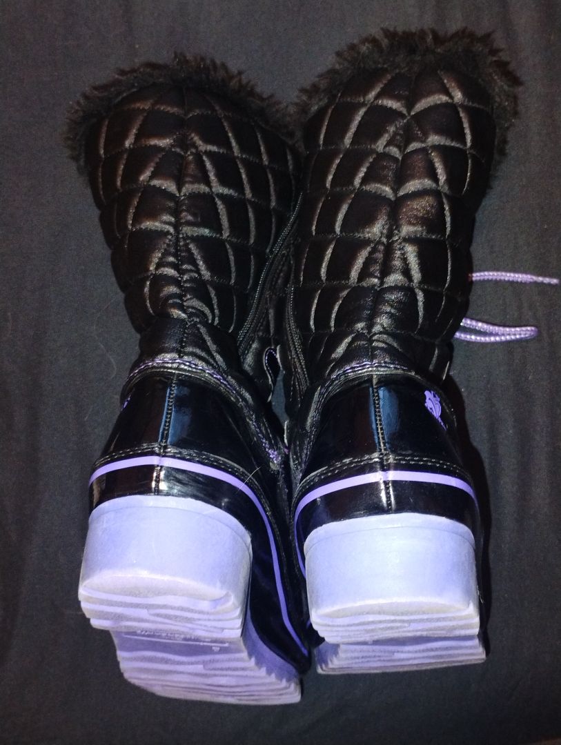 Black W/Purple Disney Descendants Youth Girls Boots, Youth Girl's SZ 6
