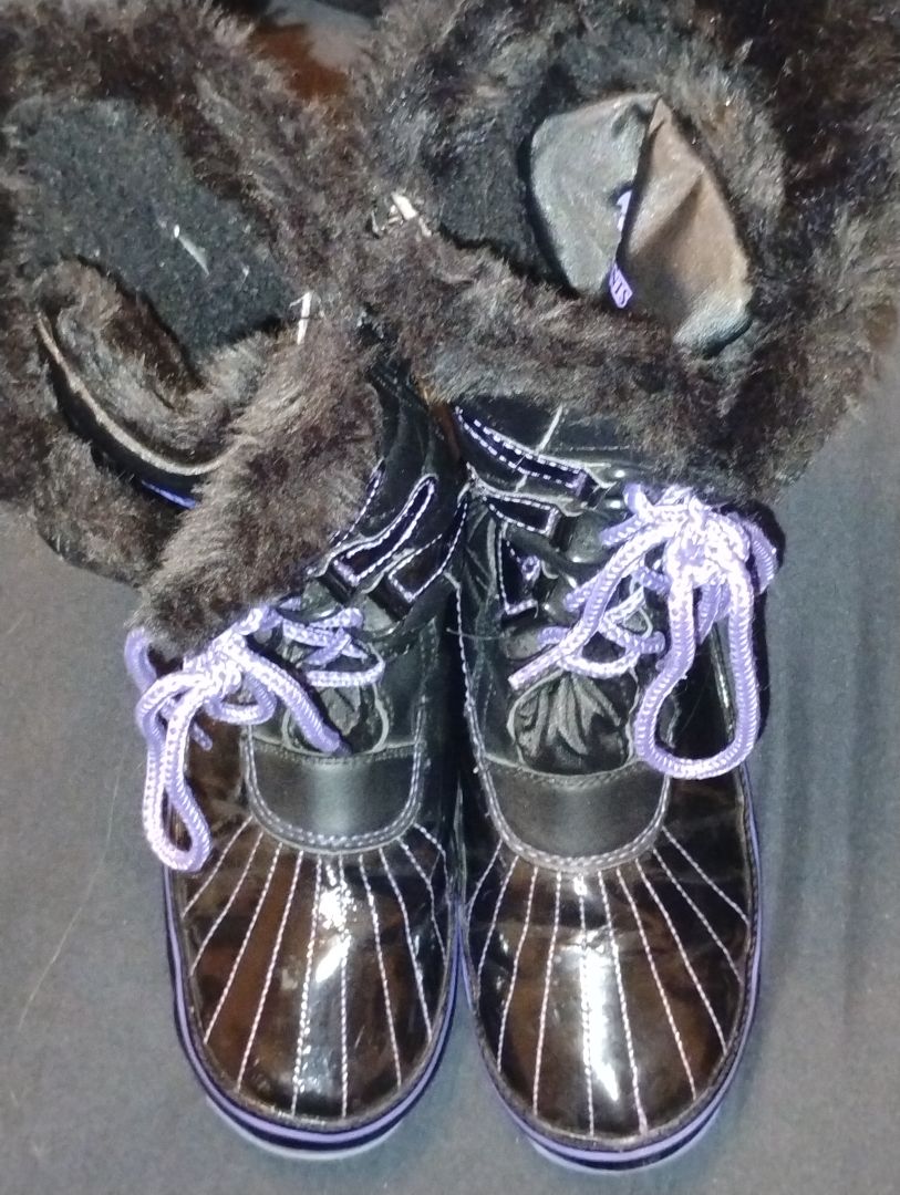 Black W/Purple Disney Descendants Youth Girls Boots, Youth Girl's SZ 6