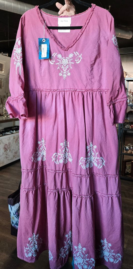Dress XL Maxi Rasberry w/ embroidery