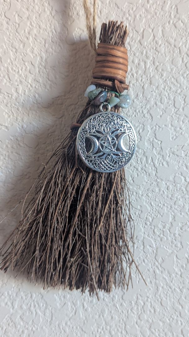Mini Broom pentacle