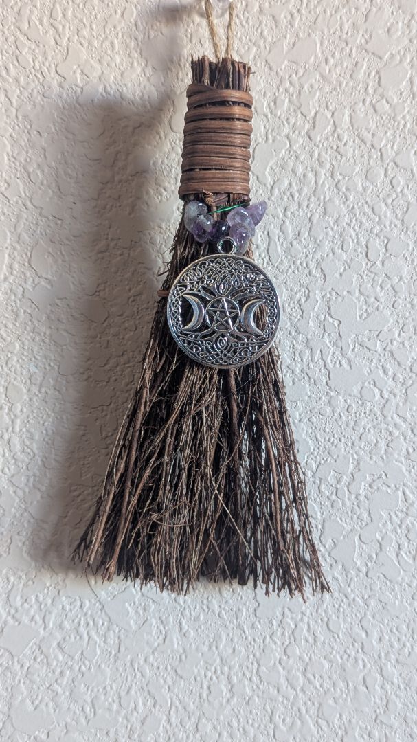 Mini Broom pentacle