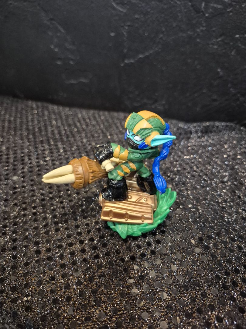 Skylander Supercharger Super Shot Stealth Elf Life Figure