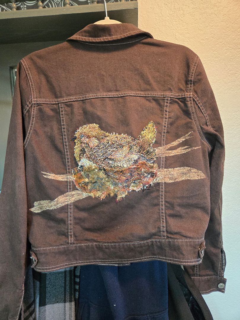 Jacket brown denim w embroidered bird, L