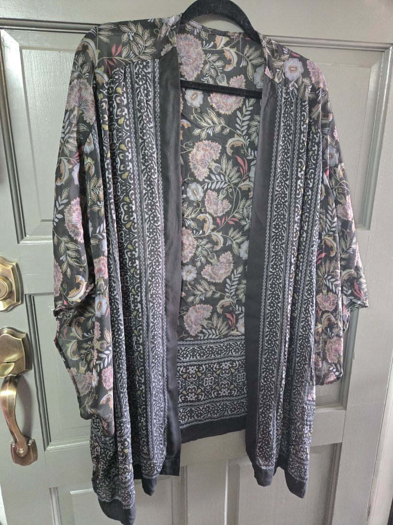 Duster Black and Gray