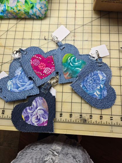Heart CC clip on pouch