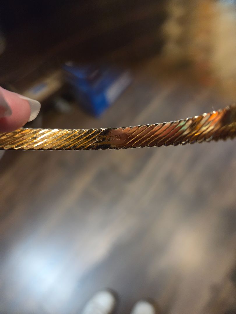 Vintage Monet Gold Toned Bangle Bracelet