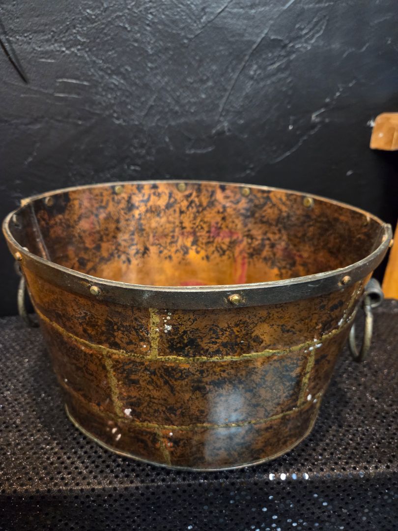 MISC Copper Colored Pot