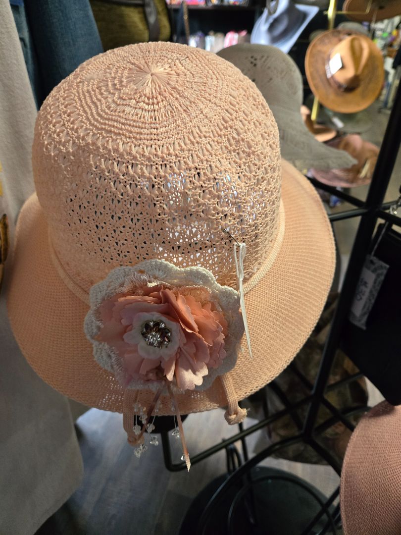 Hat crocheted w coral flower