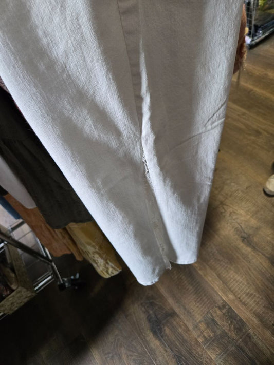 Pants white w lace insert, 12