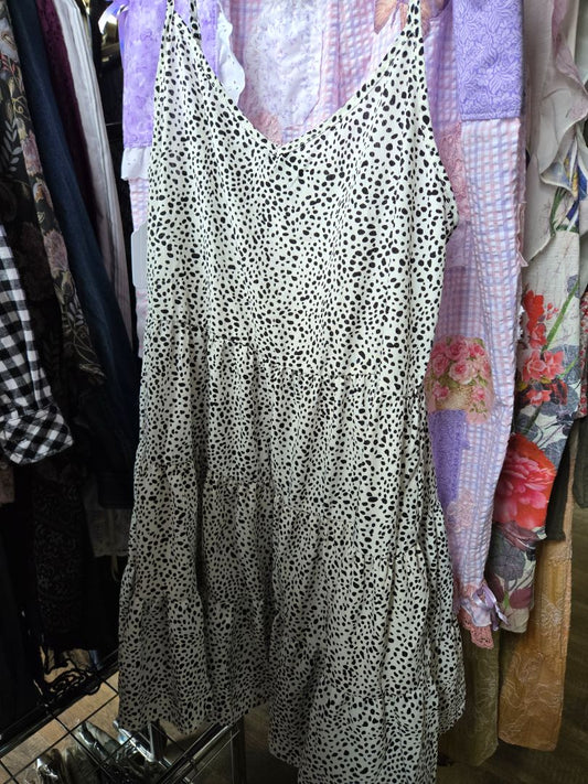 Sundress bla k and white