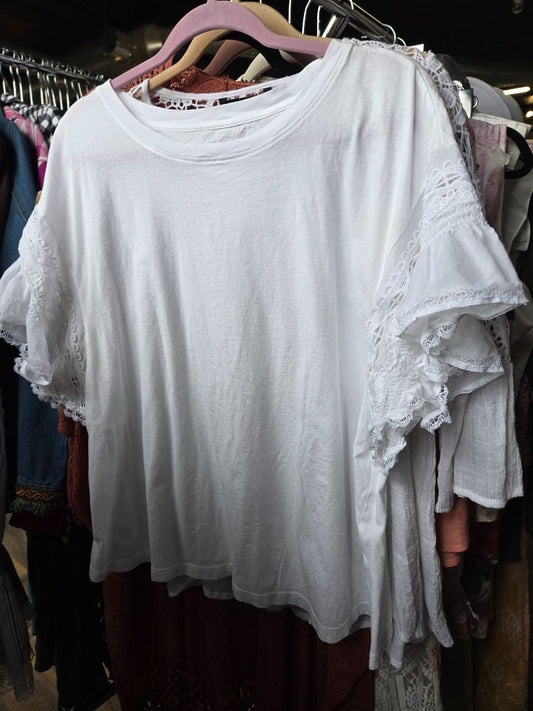 Tshirt lacy cap sleeve