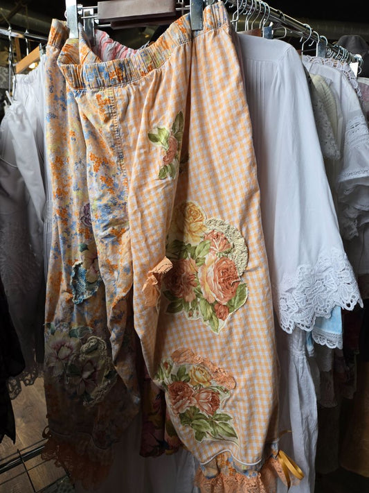 Pantaloons peach