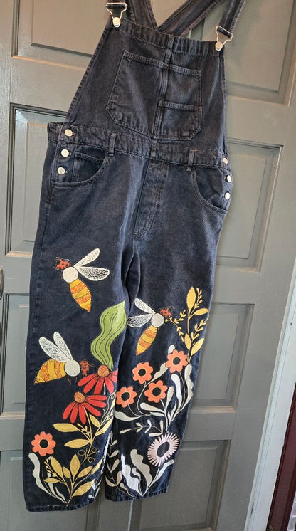 Bibs blk w/bees, 16