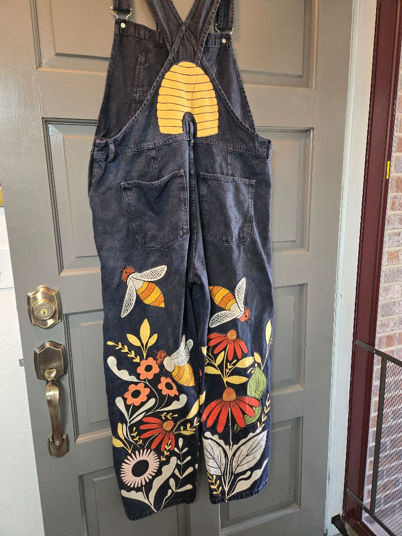 Bibs blk w/bees, 16