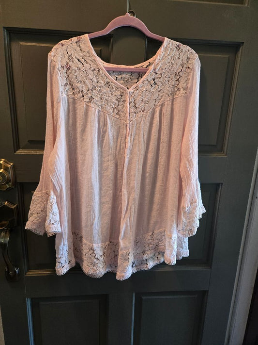 Blouse pink lace