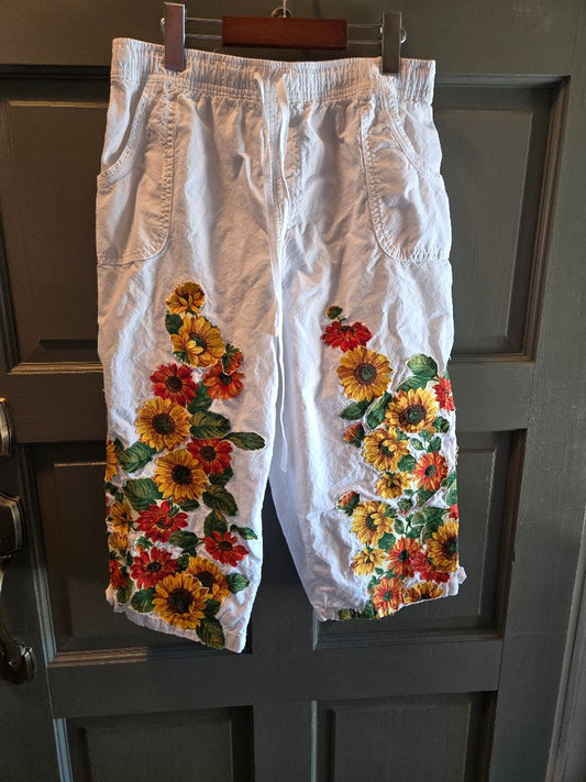 Capri white sunflowers, M