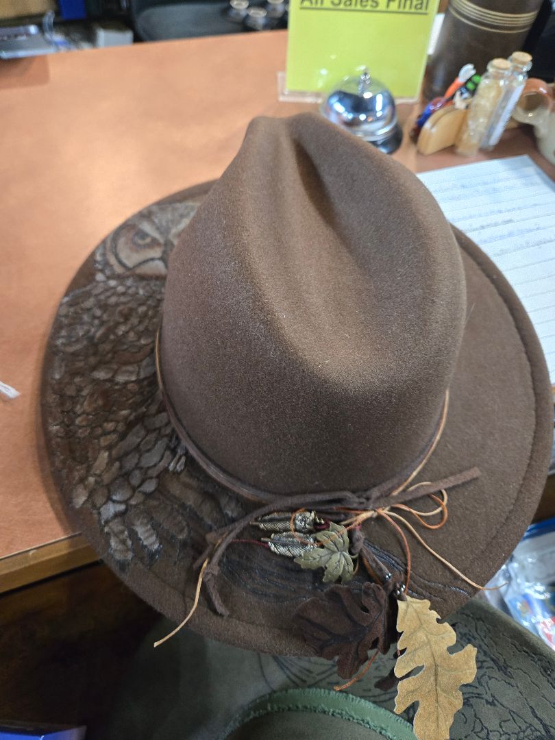 Hat burned owl