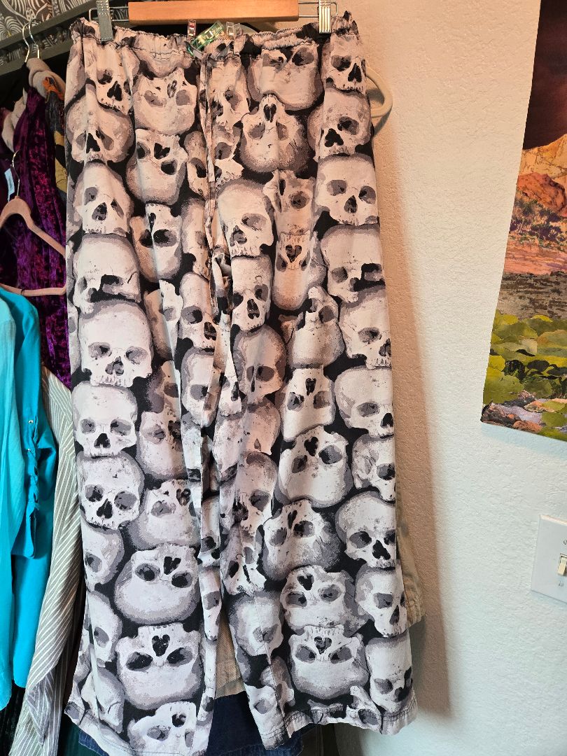 pants skulls