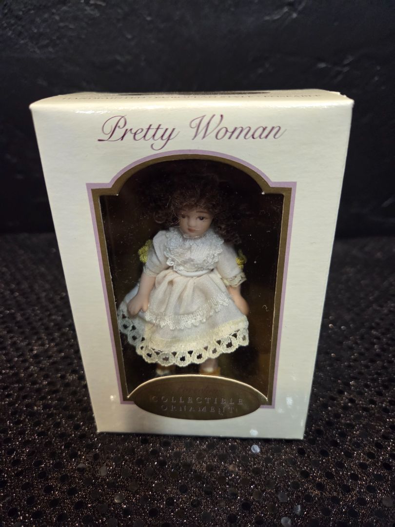 Pretty Woman DG Creations Ornament