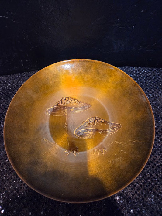 Vintage Sascha Brastoff enamel on copper plate with hand painted gold mushroom