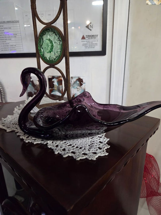 Vintage Amethyst Purple Art Glass Swan
