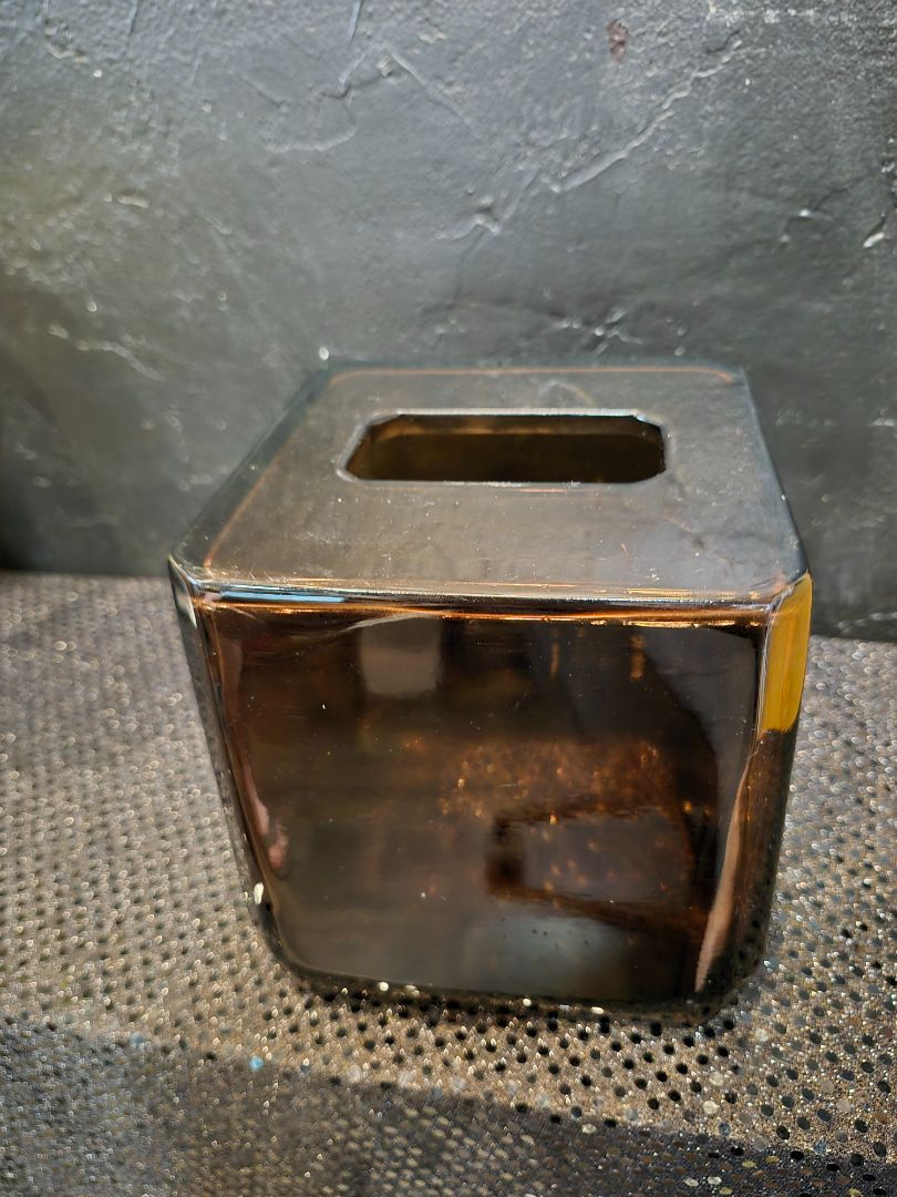 Amber Plastic Tissue Box