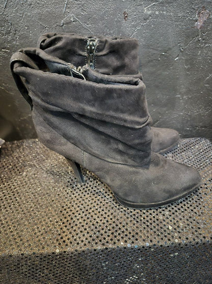 Jennifer Lopez Black Boots (sz 8.5)