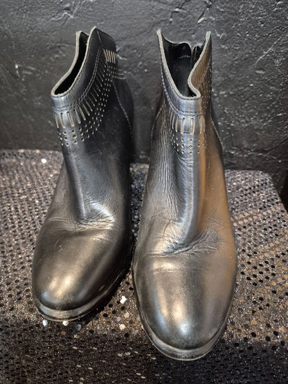Vince Camuto Fetter (sz 6)