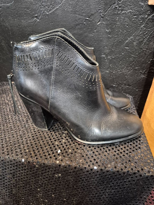 Vince Camuto Fetter (sz 6)