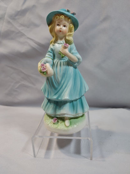 Avon 1973 Porcelain figurine, "Jennifer", 6.5