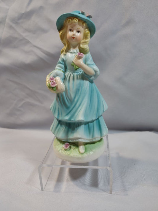 Avon 1973 Porcelain figurine, "Jennifer", 6.5