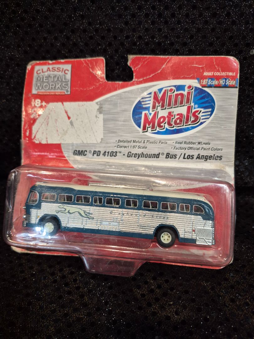 Classic Metal Works Mini Metals 32104 GMC Pd 4102 Bus Greyhound