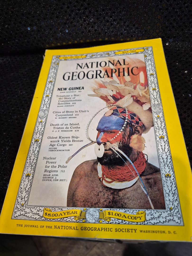 National Geographic Magazine May 1962 New Guinea Satellites Nuclear Power Polar