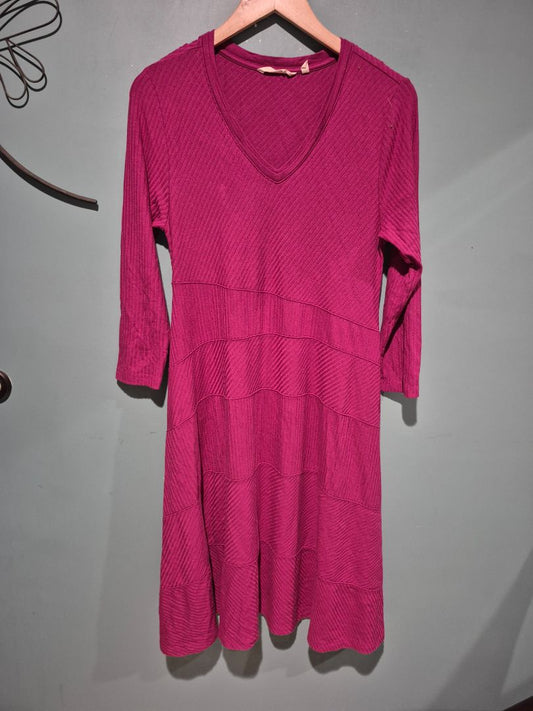 Soft Surroundings Medium Take Shape Ribbed Knit 3/4 Sleeve Dress