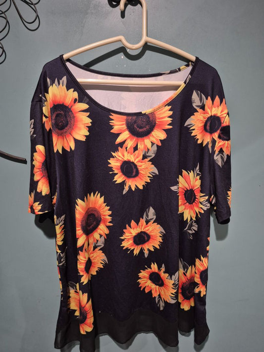 Short Sleeve 4xl Black Tunic w/Sunflowers