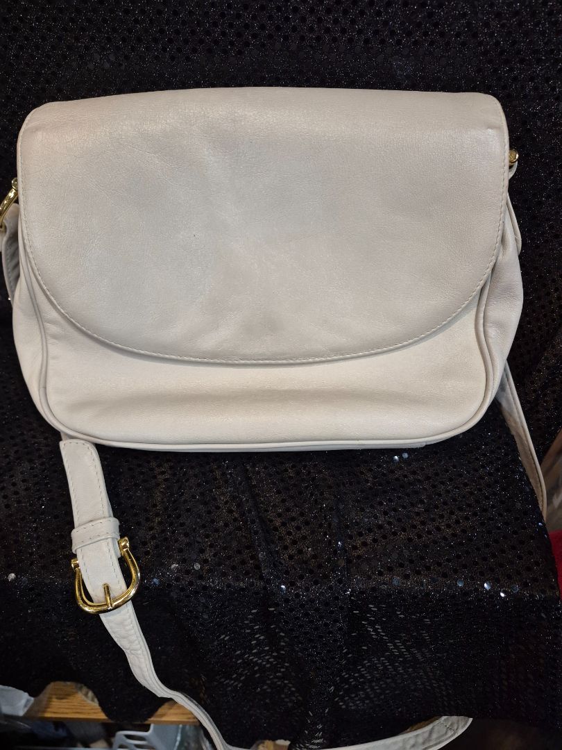 Valerie Stevens Beige Handbag