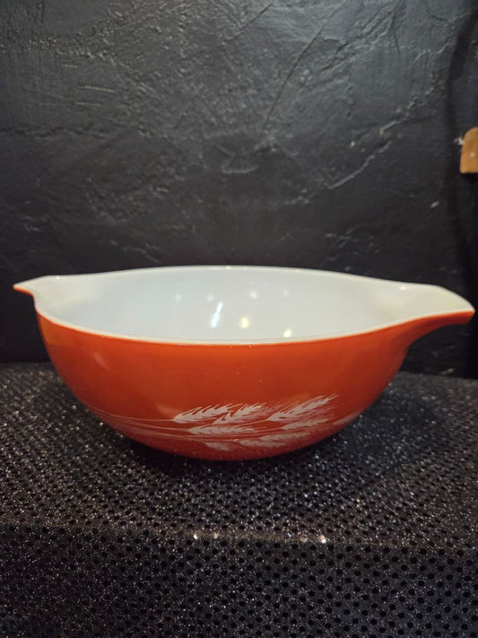 Vintage Pyrex Autumn Harvest Wheat Cinderella mixing bowl