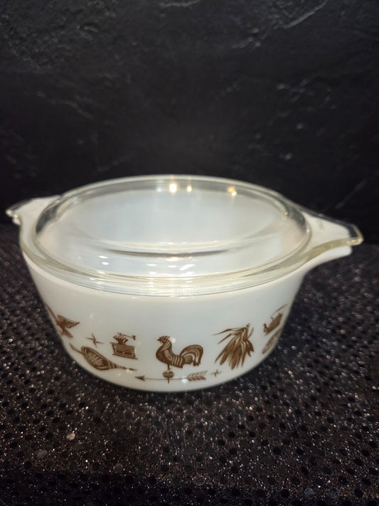 Vintage Pyrex Early American casserole dish with lid