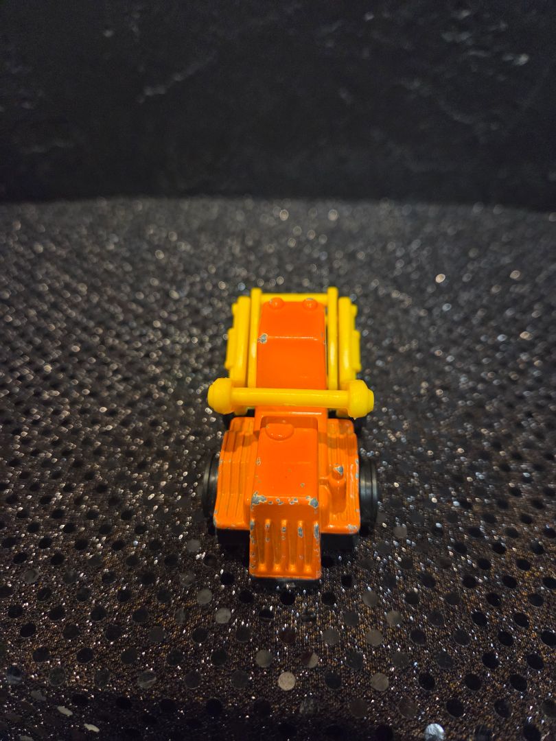 Vintage 1979 Mattel First Wheels Orange Die-cast Forklift missing front piece