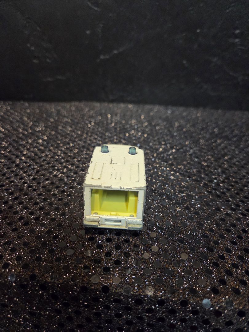 Matchbox Lesney Superfast England Ambulance #41 White Emergency Medical Service