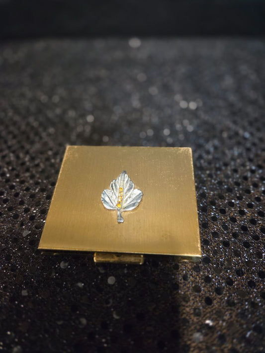 Vintage 1950's Gold Toned and Rhinestone Compact.