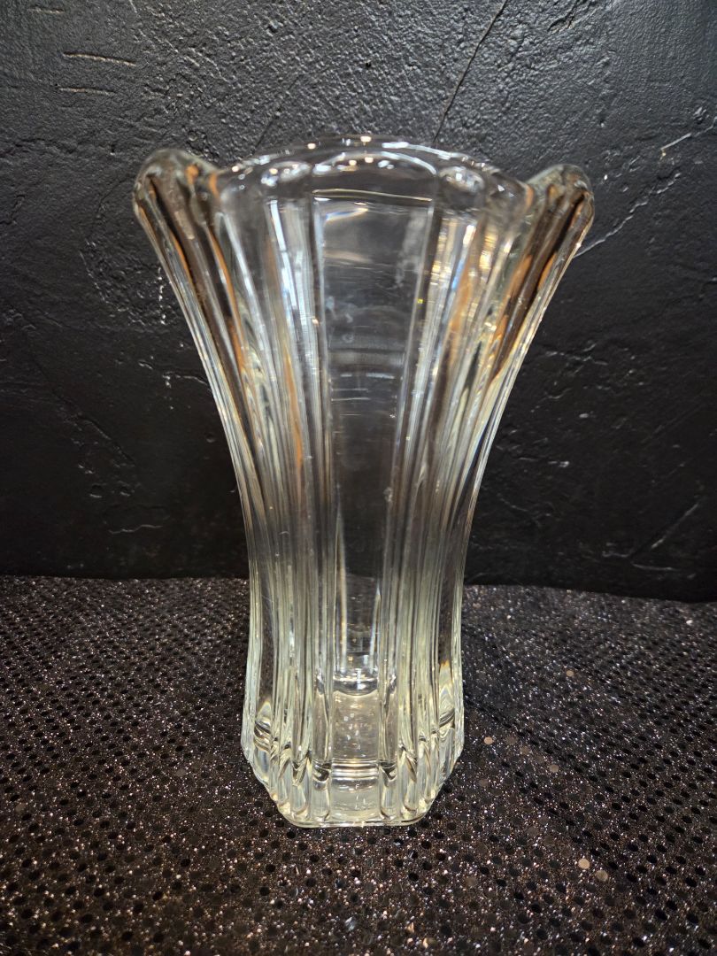Vintage Anchor Hocking clear ribbed Crystal Glass Vase