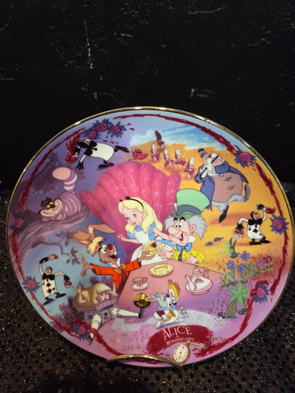 Bradford Alice in Wonderland Musical Plate Welcome to wonderland