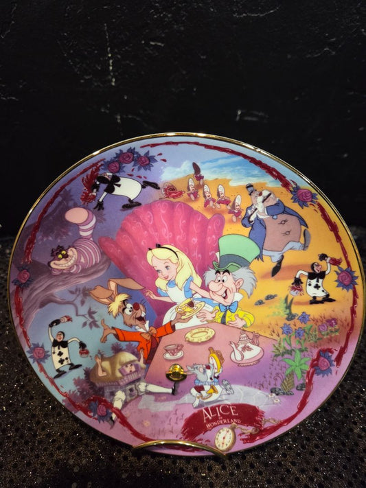 Bradford Alice in Wonderland Musical Plate Welcome to wonderland