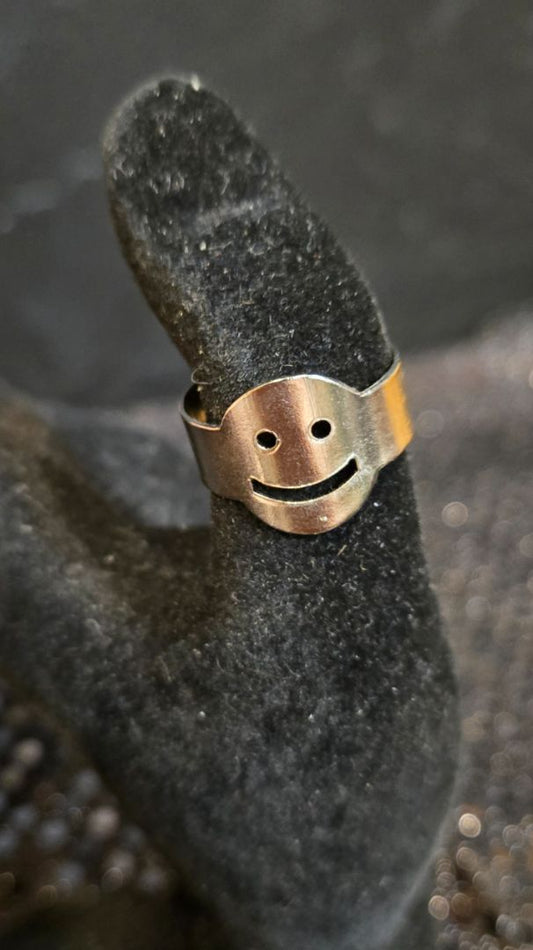 Gold  cracker jack smiley 196o's