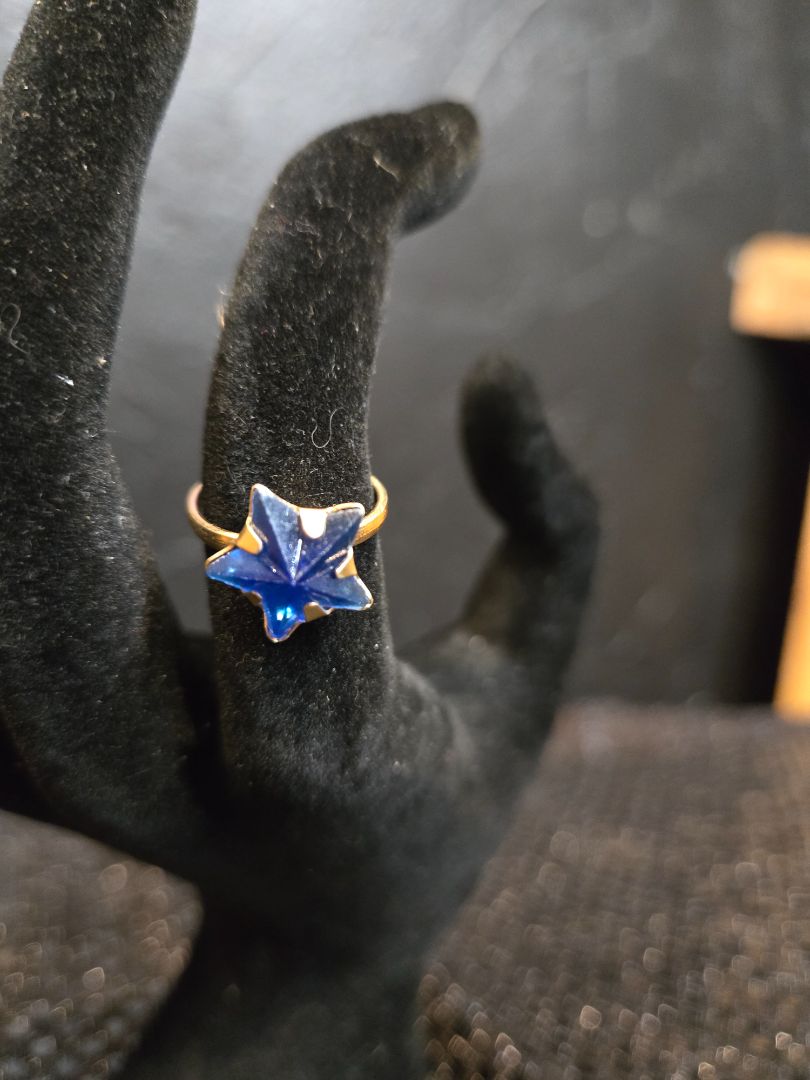 Blue and gold  1950's crackerjacks " blue" star ring
