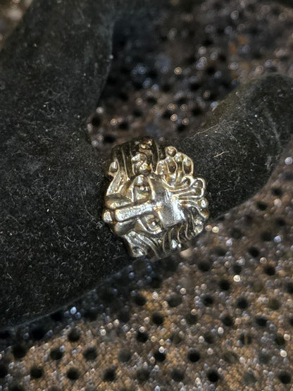 Wht bronze  Bikers ring white Bronze lions head