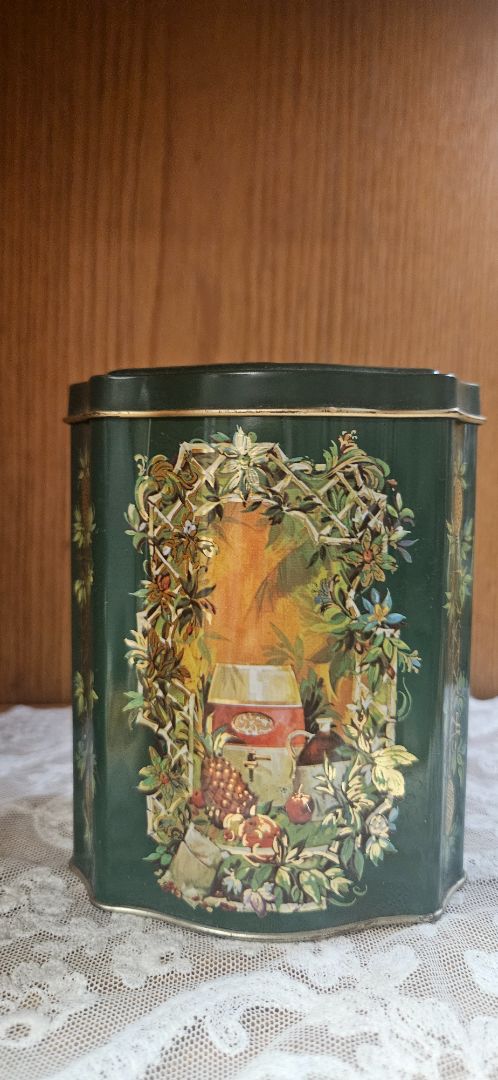 green  Vintage Avon Christmas tin