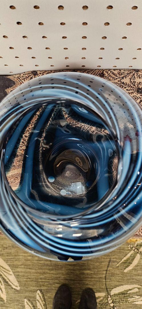 MISC Blue swirl fishbowl vase